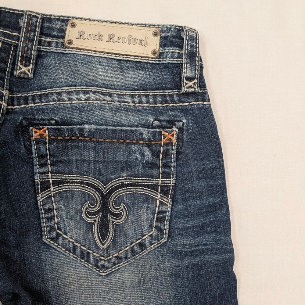 Rock Revival Lydia Easy Short Distressed Denim Bermuda Shorts Size 28 RJ8320EH4
